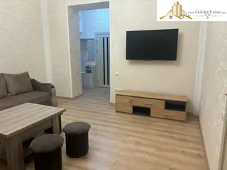 2 սենյականոց բնակարան Վիկտոր Համբարձումյան փողոցում Արաբկիրում, 75 քմ, 6/9 հարկ, բարձր առաստաղներ