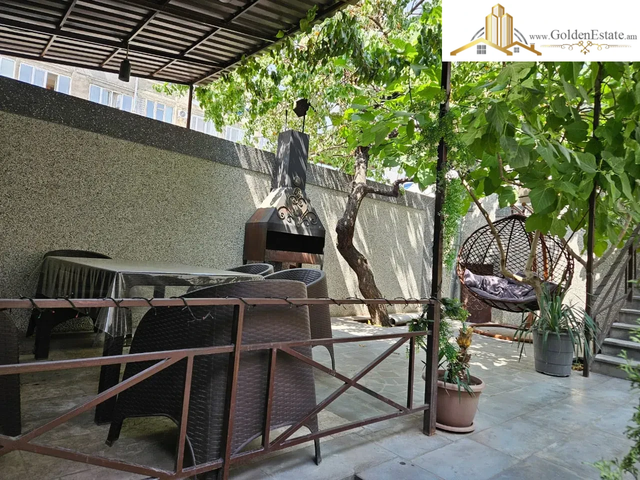 Երկու հարկանի քարե տուն Այգեկցու փողոցում Արաբկիրում, 168 քմ, 163 քմ հողի վրա