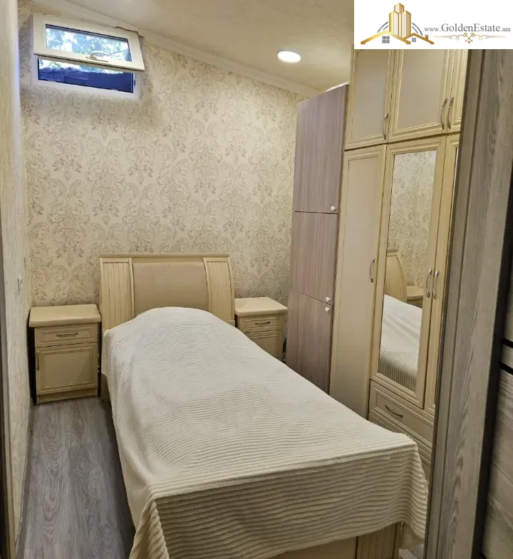 Երկու հարկանի քարե տուն Այգեկցու փողոցում Արաբկիրում, 168 քմ, 163 քմ հողի վրա