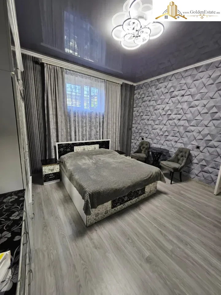 Երկու հարկանի քարե տուն Այգեկցու փողոցում Արաբկիրում, 168 քմ, 163 քմ հողի վրա