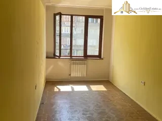 2 սենյականոց բնակարան Վիկտոր Համբարձումյան փողոցում Արաբկիրում, 75 քմ, 6/9 հարկ, բարձր առաստաղներ