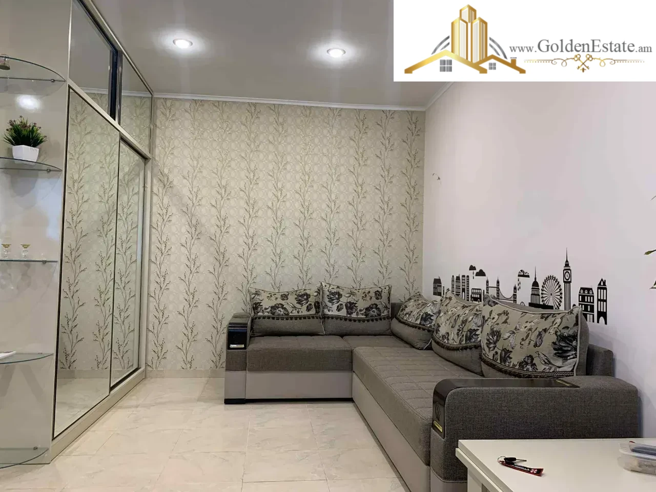 1 սենյականոց բնակարան Աղբյուր Սերոբի փողոցում Արաբկիրում, 42 քմ, բարձր առաստաղներ, քարե շենք