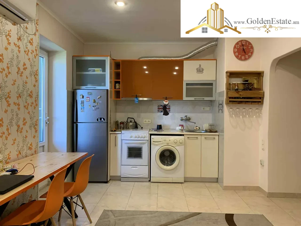 1 սենյականոց բնակարան Աղբյուր Սերոբի փողոցում Արաբկիրում, 42 քմ, բարձր առաստաղներ, քարե շենք