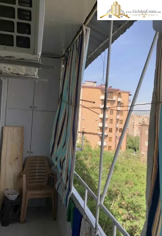 1 սենյականոց բնակարան Աղբյուր Սերոբի փողոցում Արաբկիրում, 42 քմ, բարձր առաստաղներ, քարե շենք