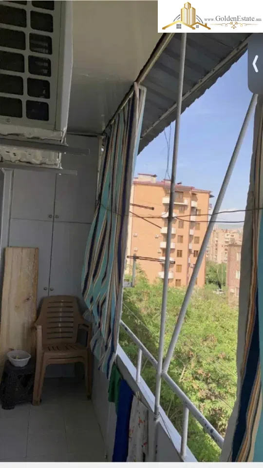 1 սենյականոց բնակարան Աղբյուր Սերոբի փողոցում Արաբկիրում, 42 քմ, բարձր առաստաղներ, քարե շենք