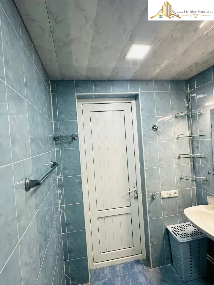 Մեկ հարկանի քարե տուն Նոր Արեշի 12-րդ փողոցում Էրեբունիում, 140 քմ, 217 քմ հողի վրա, 3+ սանհանգույց