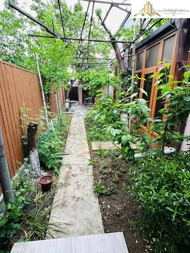 Մեկ հարկանի քարե տուն Նոր Արեշի 12-րդ փողոցում Էրեբունիում, 140 քմ, 217 քմ հողի վրա, 3+ սանհանգույց