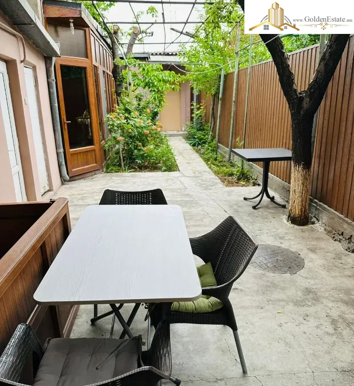 Մեկ հարկանի քարե տուն Նոր Արեշի 12-րդ փողոցում Էրեբունիում, 140 քմ, 217 քմ հողի վրա, 3+ սանհանգույց