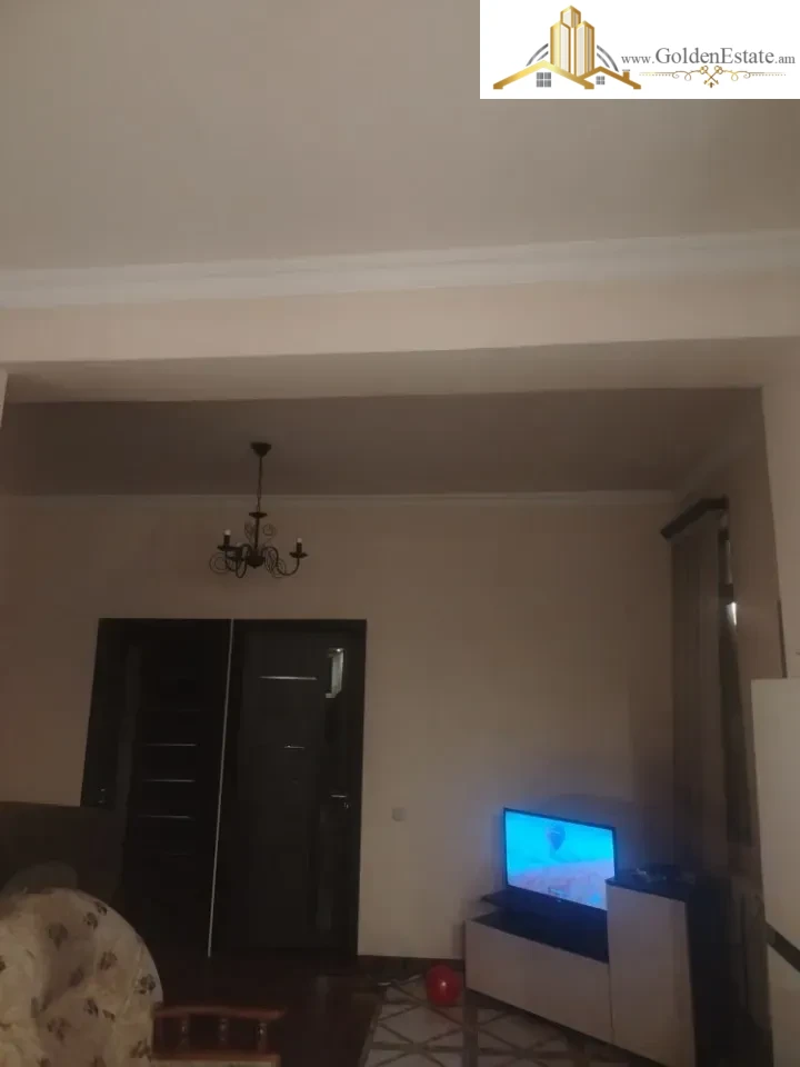 2 սենյականոց բնակարան Դավթաշեն 4-րդ թաղամասում Դավթաշենում, 54 քմ, 2/2 հարկ, բարձր առաստաղներ