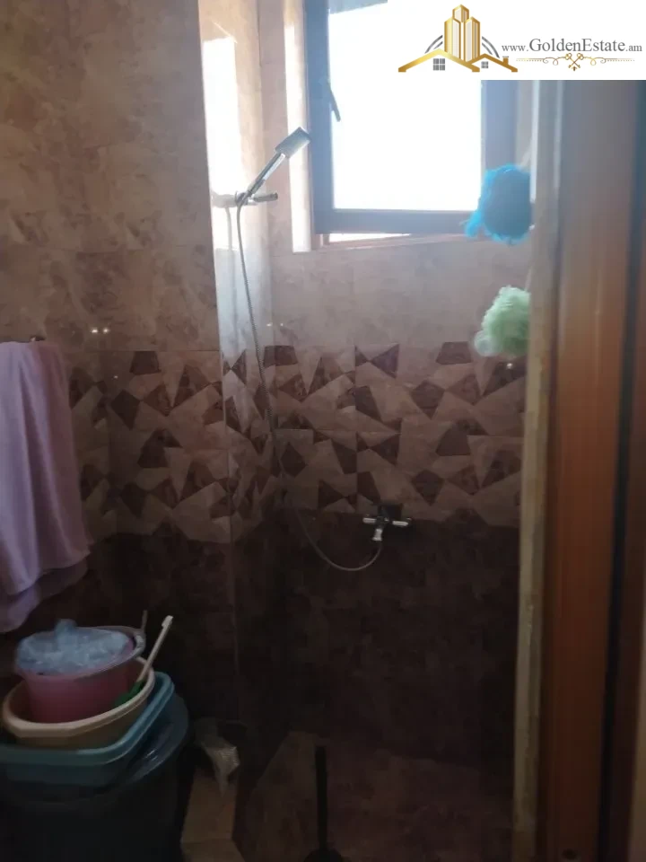2 սենյականոց բնակարան Դավթաշեն 4-րդ թաղամասում Դավթաշենում, 54 քմ, 2/2 հարկ, բարձր առաստաղներ
