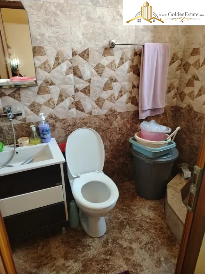 2 սենյականոց բնակարան Դավթաշեն 4-րդ թաղամասում Դավթաշենում, 54 քմ, 2/2 հարկ, բարձր առաստաղներ