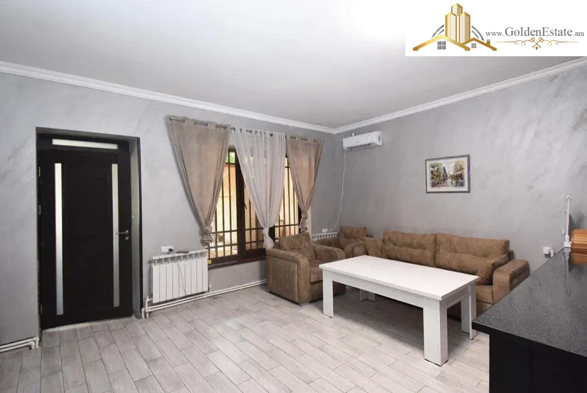 Երկու հարկանի քարե տուն Ծարավ Աղբյուրի փողոցում Ավանում, 152 քմ, 300 քմ հողի վրա, 2 սանհանգույց