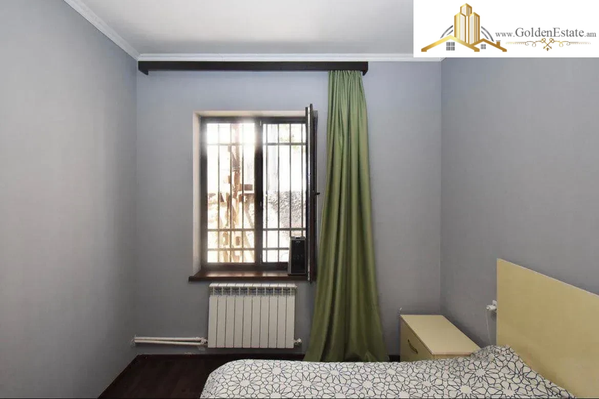 Երկու հարկանի քարե տուն Ծարավ Աղբյուրի փողոցում Ավանում, 152 քմ, 300 քմ հողի վրա, 2 սանհանգույց