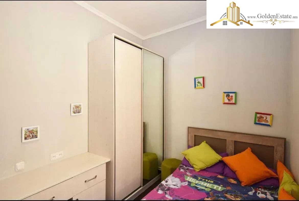 Երկու հարկանի քարե տուն Ծարավ Աղբյուրի փողոցում Ավանում, 152 քմ, 300 քմ հողի վրա, 2 սանհանգույց