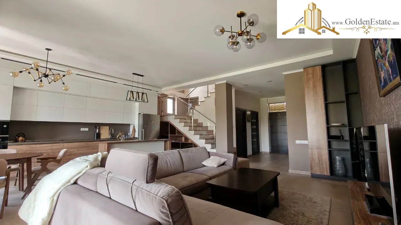 Երկու հարկանի թաունհաուզ Ղափանցյան փողոցում Արաբկիրում, 200 քմ, 550 քմ հողի վրա, 3+ սանհանգույց