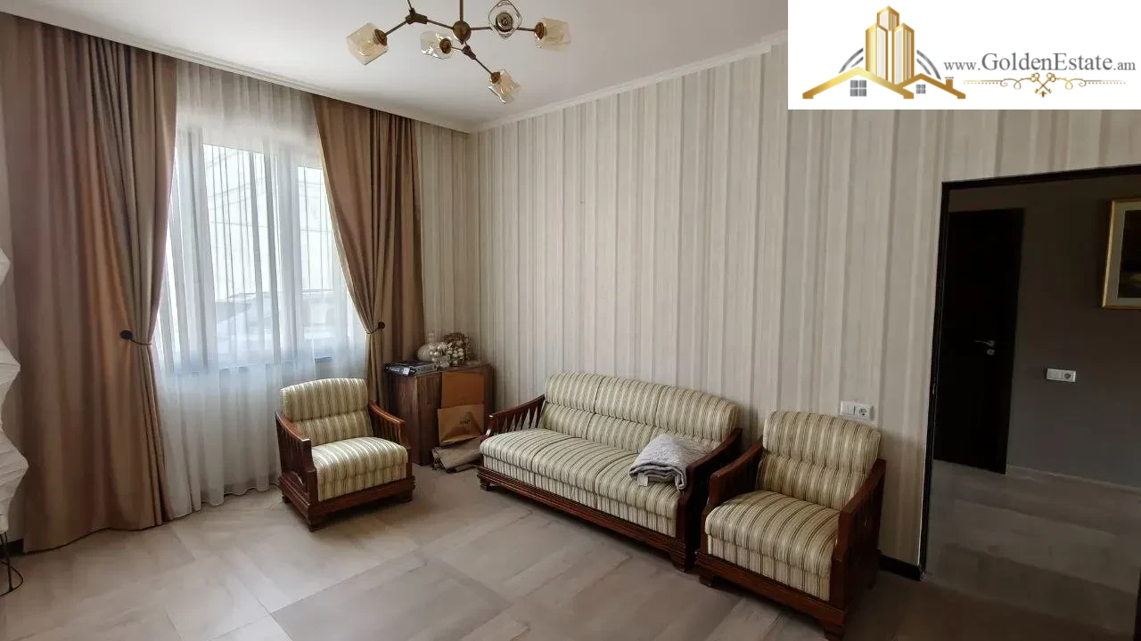 Երկու հարկանի թաունհաուզ Ղափանցյան փողոցում Արաբկիրում, 200 քմ, 550 քմ հողի վրա, 3+ սանհանգույց