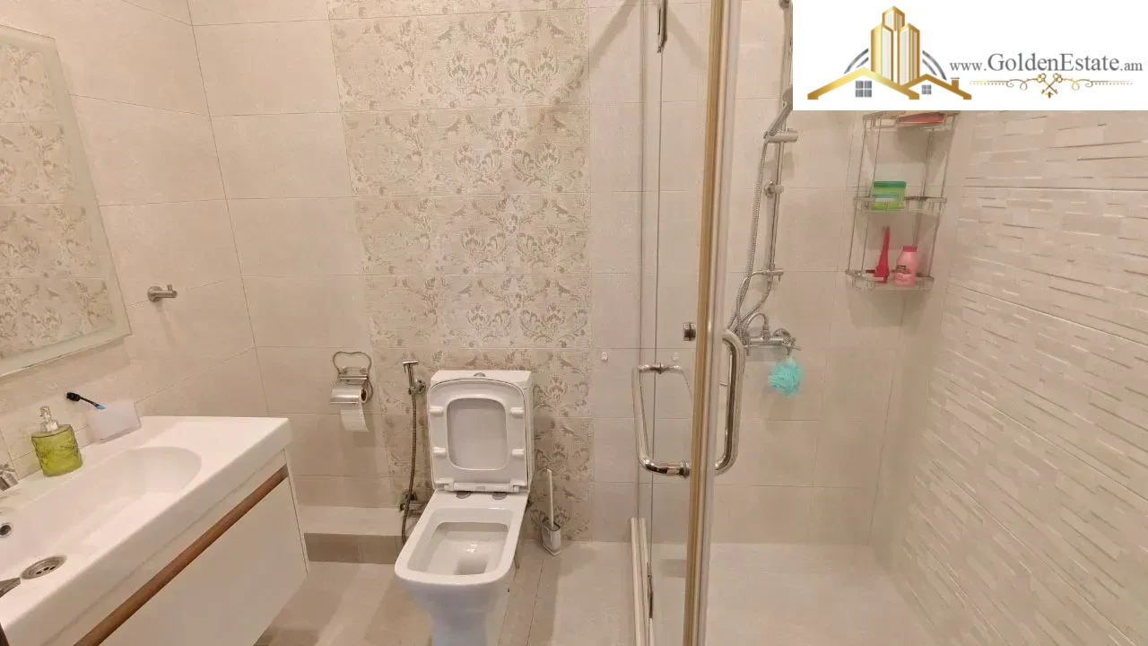 Երկու հարկանի թաունհաուզ Ղափանցյան փողոցում Արաբկիրում, 200 քմ, 550 քմ հողի վրա, 3+ սանհանգույց