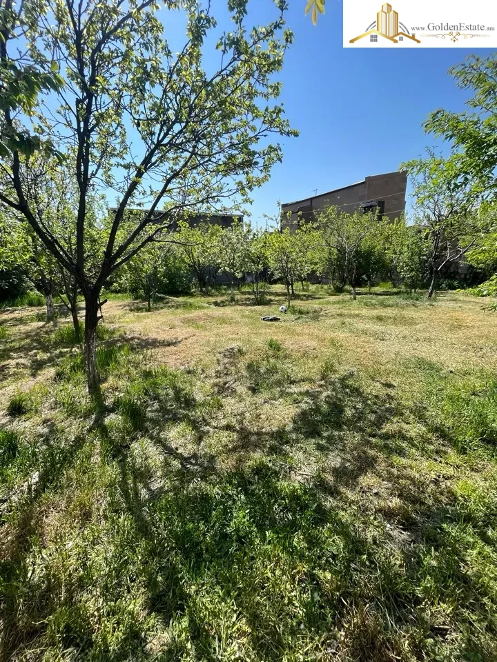 Երկու հարկանի քարե տուն, Դավթաշեն վարչական շրջան Դավթաշենում, 250 քմ, 650 քմ հողի վրա, 2 սանհանգույց