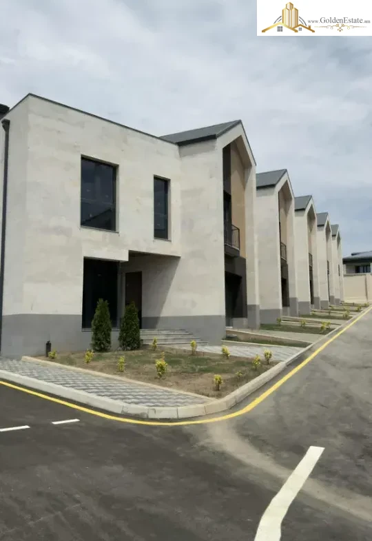 Երկու հարկանի թաունհաուզ Գ-1 թաղամասում Աջափնյակում, 169 քմ, 137 քմ հողի վրա, 3+ սանհանգույց