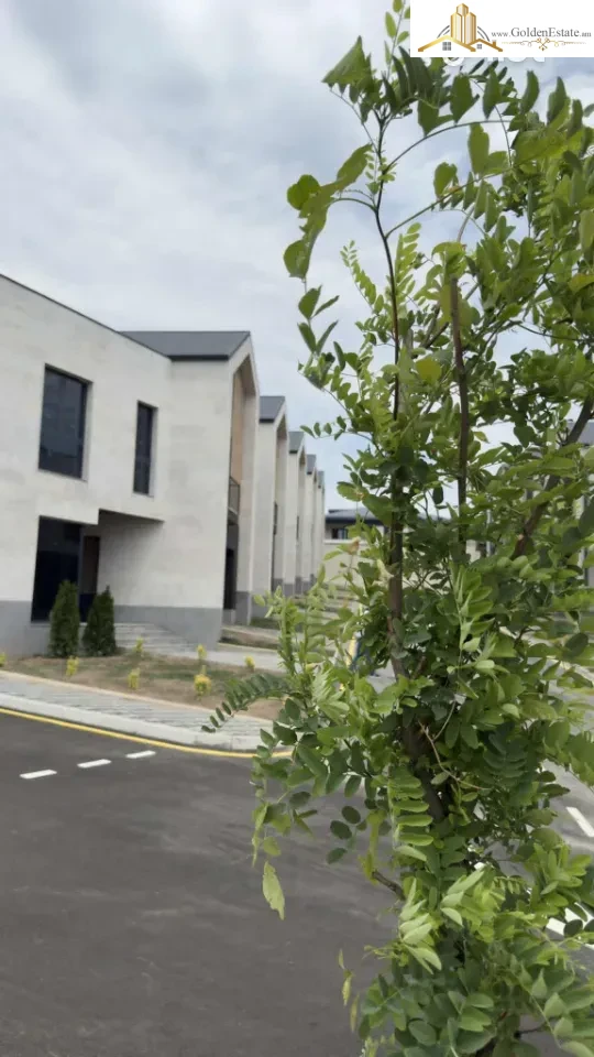 Երկու հարկանի թաունհաուզ Գ-1 թաղամասում Աջափնյակում, 169 քմ, 137 քմ հողի վրա, 3+ սանհանգույց