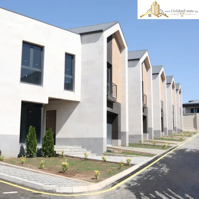 Երկու հարկանի թաունհաուզ Գ-1 թաղամասում Աջափնյակում, 169 քմ, 137 քմ հողի վրա, 3+ սանհանգույց