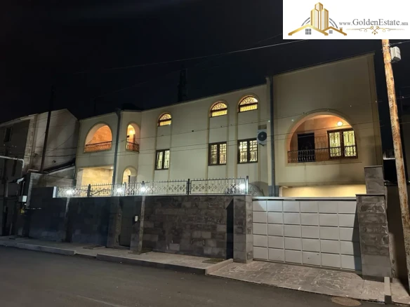 Երեք հարկանի տուն Սարգիս Բաղդասարյան փողոցում Նորք-Մարաշում, 600 քմ, 558 քմ հողի վրա, 3+ սանհանգույց