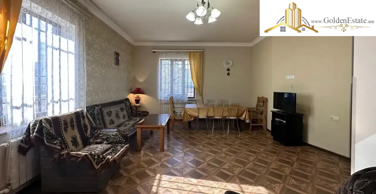 Երկու հարկանի քարե տուն Պարույր Սևակ թաղամասի 20-րդ փողոցի 3-րդ փակուղիում Ավանում, 300 քմ