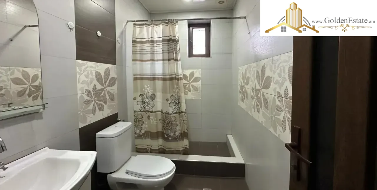 Երկու հարկանի քարե տուն Պարույր Սևակ թաղամասի 20-րդ փողոցի 3-րդ փակուղիում Ավանում, 300 քմ