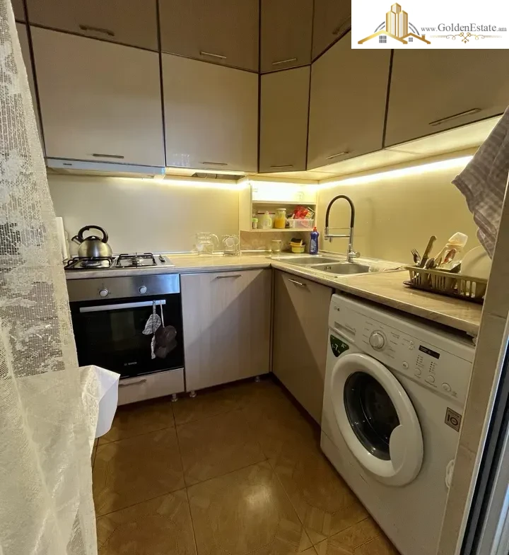 Մեկ հարկանի քարե տուն Քանաքեռ-Զեյթունում, 140 քմ, 190 քմ հողի վրա