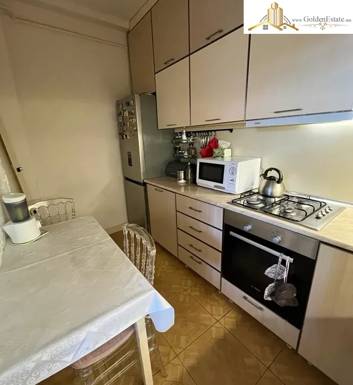 Մեկ հարկանի քարե տուն Քանաքեռ-Զեյթունում, 140 քմ, 190 քմ հողի վրա