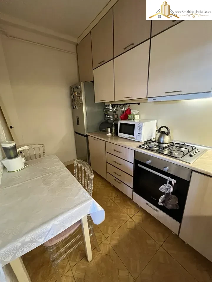 Մեկ հարկանի քարե տուն Քանաքեռ-Զեյթունում, 140 քմ, 190 քմ հողի վրա