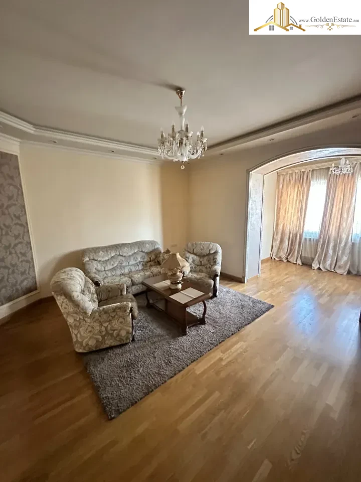 3 սենյականոց բնակարան Կիևյան փողոցում Արաբկիրում, 70 քմ, բարձր առաստաղներ, քարե շենք