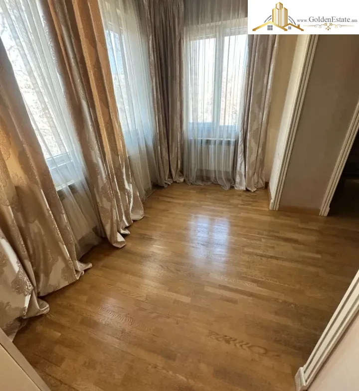 3 սենյականոց բնակարան Կիևյան փողոցում Արաբկիրում, 70 քմ, բարձր առաստաղներ, քարե շենք