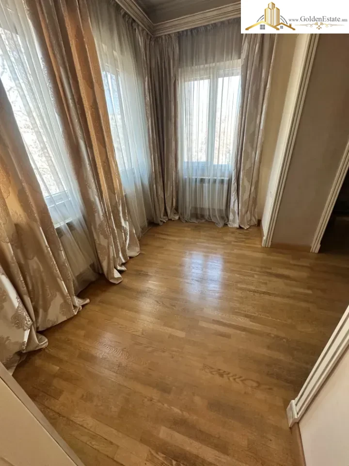 3 սենյականոց բնակարան Կիևյան փողոցում Արաբկիրում, 70 քմ, բարձր առաստաղներ, քարե շենք