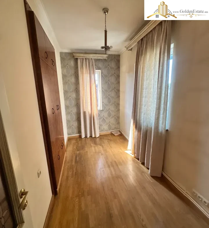 3 սենյականոց բնակարան Կիևյան փողոցում Արաբկիրում, 70 քմ, բարձր առաստաղներ, քարե շենք