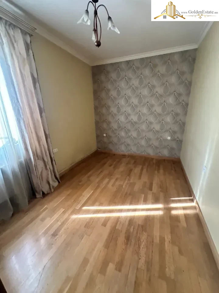 3 սենյականոց բնակարան Կիևյան փողոցում Արաբկիրում, 70 քմ, բարձր առաստաղներ, քարե շենք