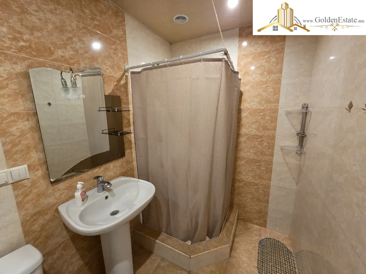 3 սենյականոց բնակարան Արմեն Գուլակյան փողոցում Արաբկիրում, 50 քմ, 2/5 հարկ, բարձր առաստաղներ