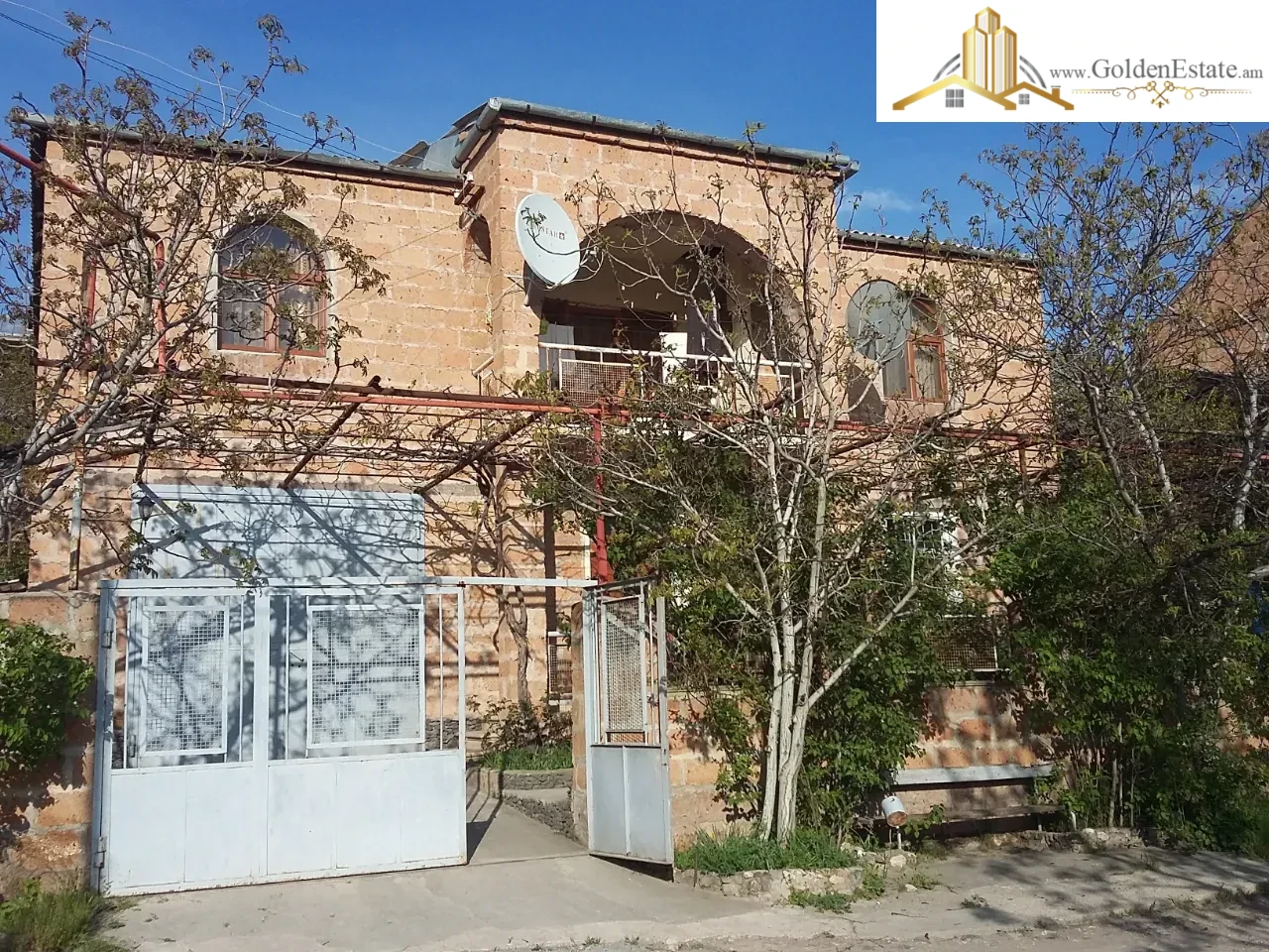 Երկու հարկանի քարե տուն, Մուղնի գյուղ Աշտարակում, 300 քմ, 654 քմ հողի վրա, 2 սանհանգույց