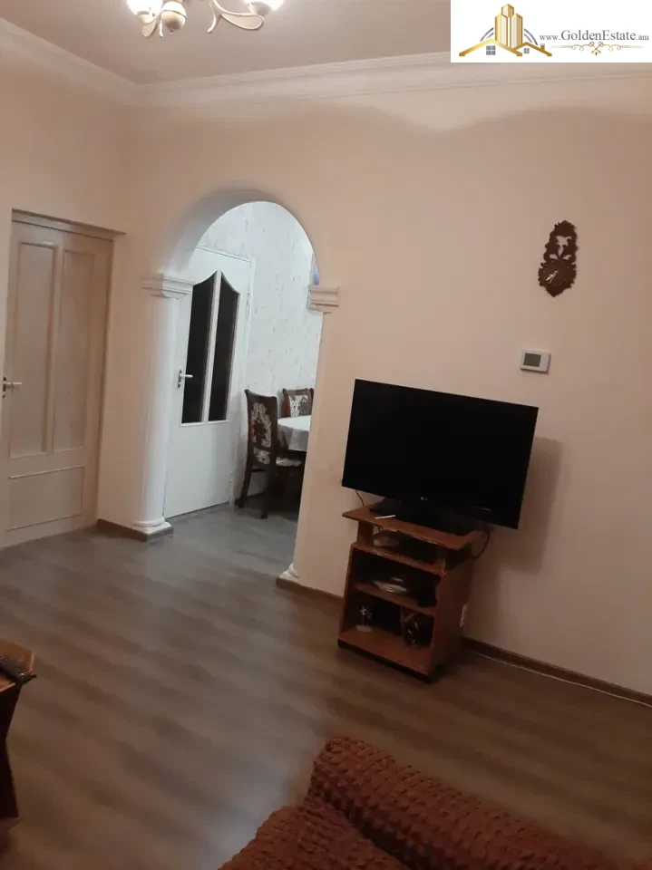 Երկու հարկանի քարե տուն, Մուղնի գյուղ Աշտարակում, 300 քմ, 654 քմ հողի վրա, 2 սանհանգույց