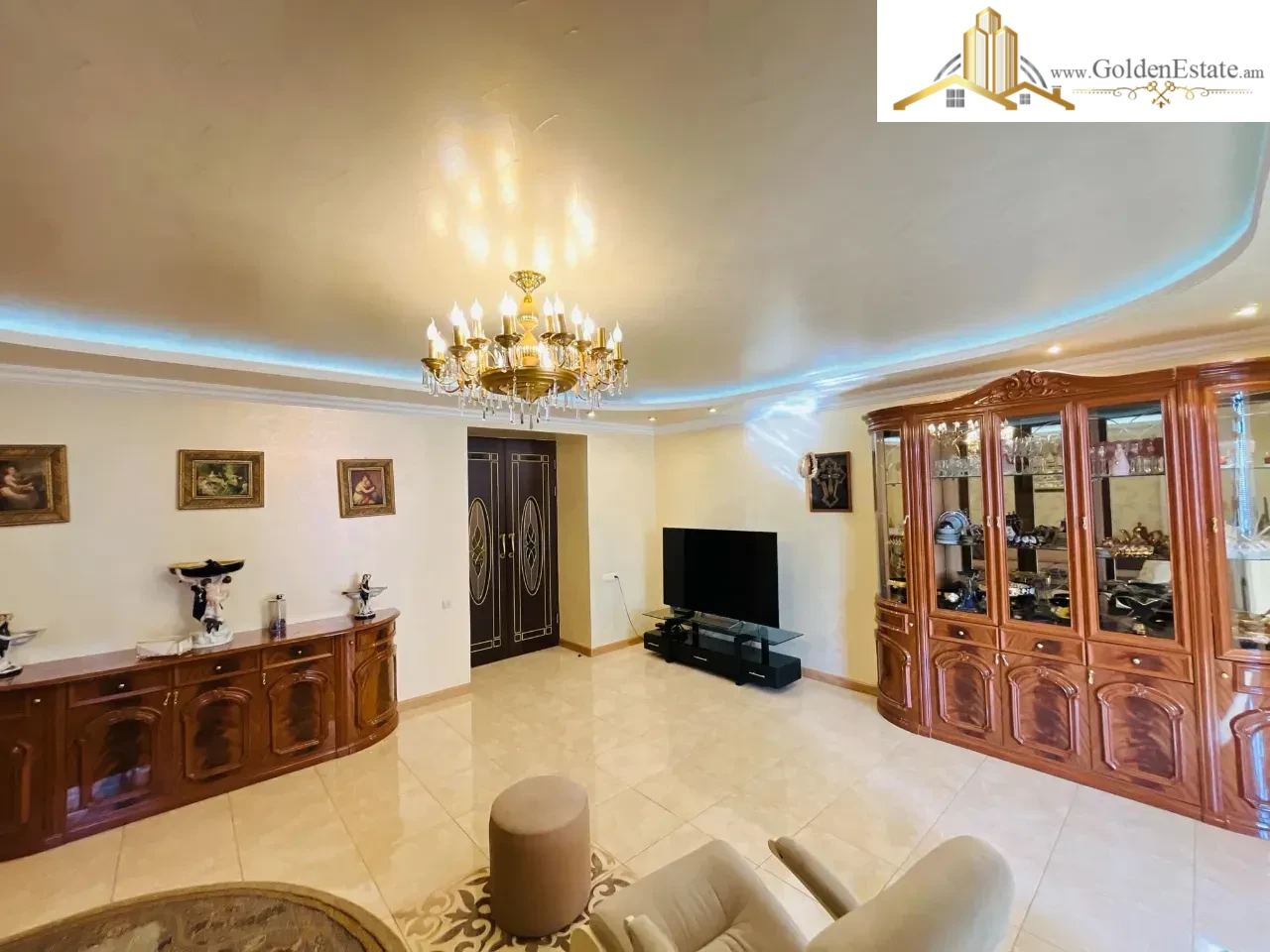 6 սենյականոց բնակարան Հրաչյա Քոչարի փողոցում Արաբկիրում, 193 քմ, 2 սանհանգույց, բարձր առաստաղներ