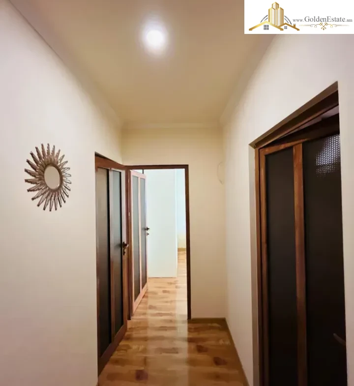 6 սենյականոց բնակարան Հրաչյա Քոչարի փողոցում Արաբկիրում, 193 քմ, 2 սանհանգույց, բարձր առաստաղներ