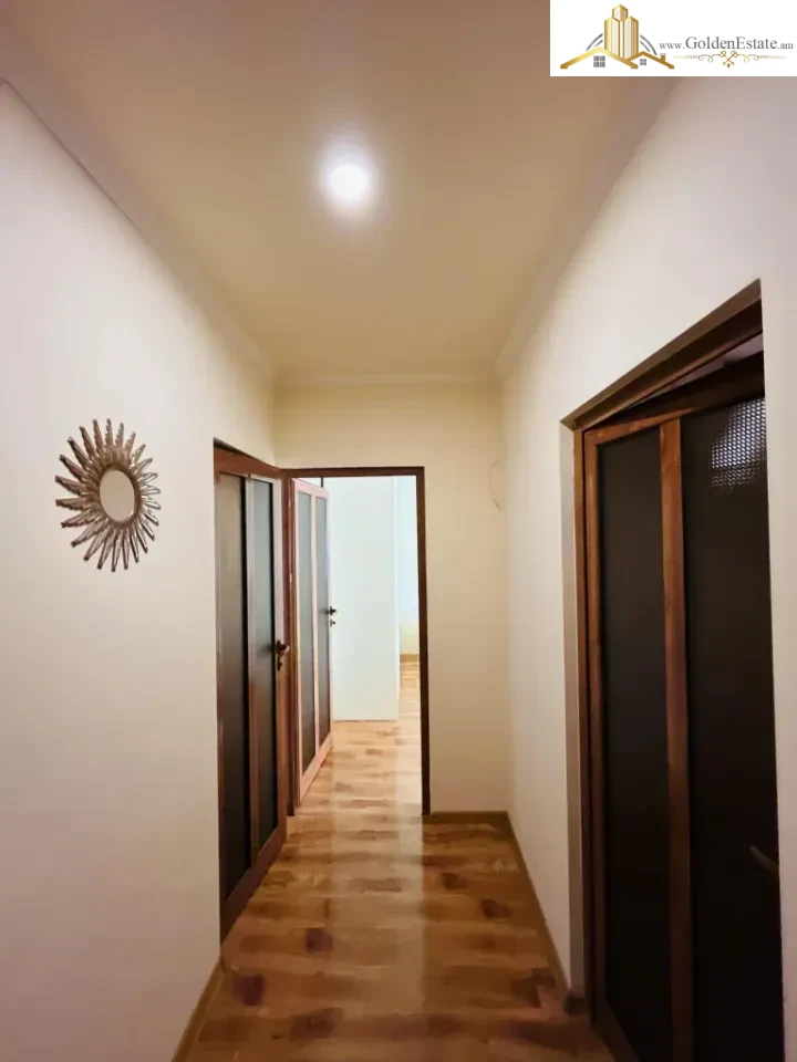 6 սենյականոց բնակարան Հրաչյա Քոչարի փողոցում Արաբկիրում, 193 քմ, 2 սանհանգույց, բարձր առաստաղներ