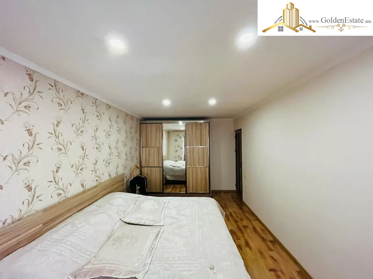 6 սենյականոց բնակարան Հրաչյա Քոչարի փողոցում Արաբկիրում, 193 քմ, 2 սանհանգույց, բարձր առաստաղներ