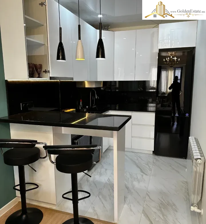 2 սենյականոց բնակարան Մազմանյան փողոցում Աջափնյակում, 50 քմ, նախավերջին հարկ, բարձր առաստաղներ