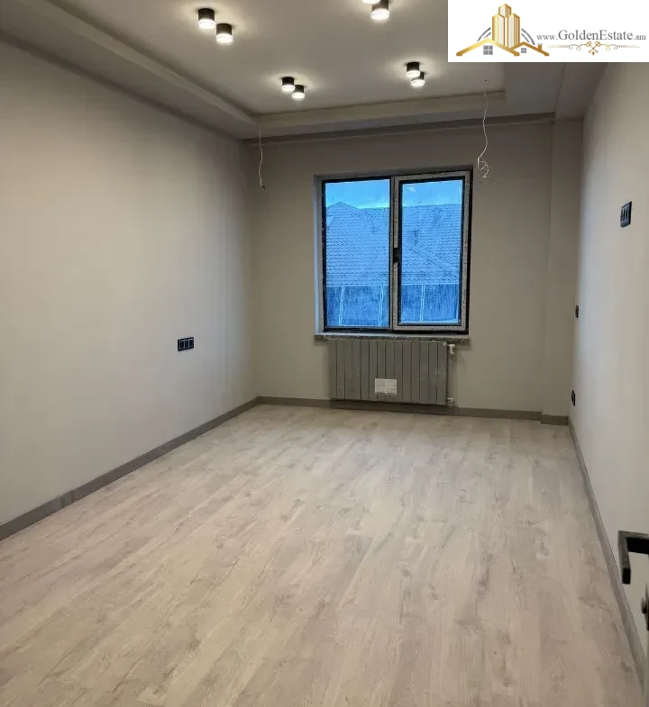 Երկու հարկանի քարե թաունհաուզ Բագրևանդի փողոցում Նոր Նորքում, 75 քմ, 250 քմ հողի վրա, 2 սանհանգույց