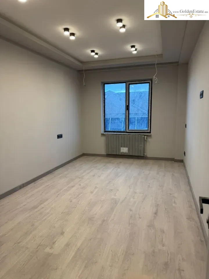 Երկու հարկանի քարե թաունհաուզ Բագրևանդի փողոցում Նոր Նորքում, 75 քմ, 250 քմ հողի վրա, 2 սանհանգույց