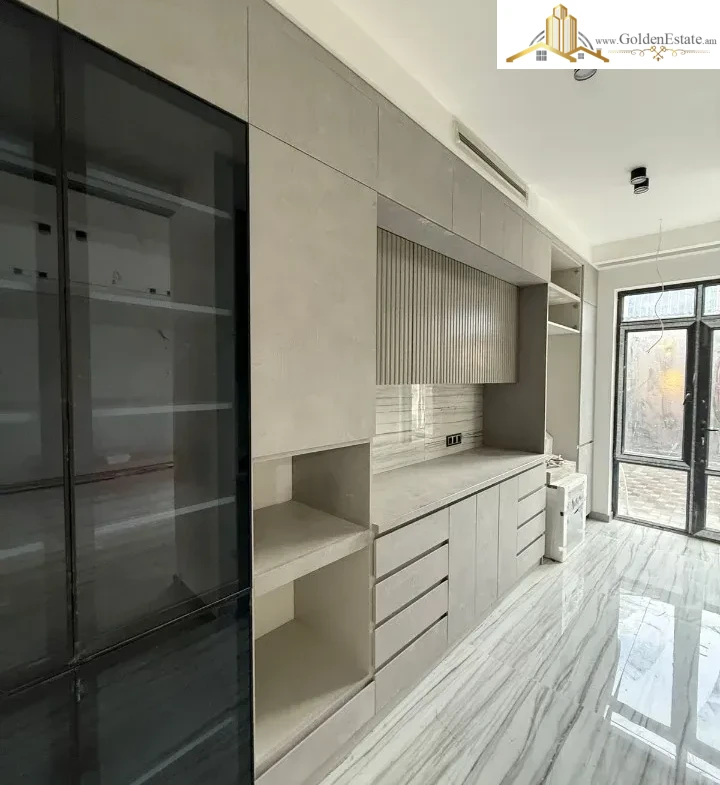 Երկու հարկանի քարե թաունհաուզ Բագրևանդի փողոցում Նոր Նորքում, 75 քմ, 250 քմ հողի վրա, 2 սանհանգույց