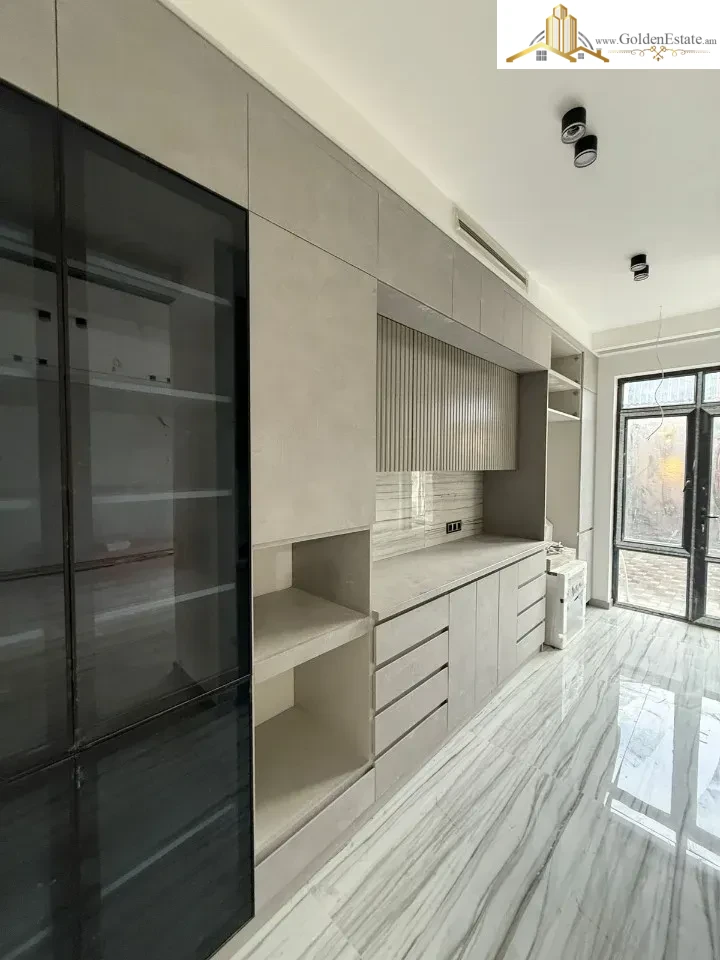 Երկու հարկանի քարե թաունհաուզ Բագրևանդի փողոցում Նոր Նորքում, 75 քմ, 250 քմ հողի վրա, 2 սանհանգույց