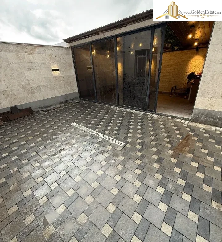 Երկու հարկանի քարե թաունհաուզ Բագրևանդի փողոցում Նոր Նորքում, 75 քմ, 250 քմ հողի վրա, 2 սանհանգույց