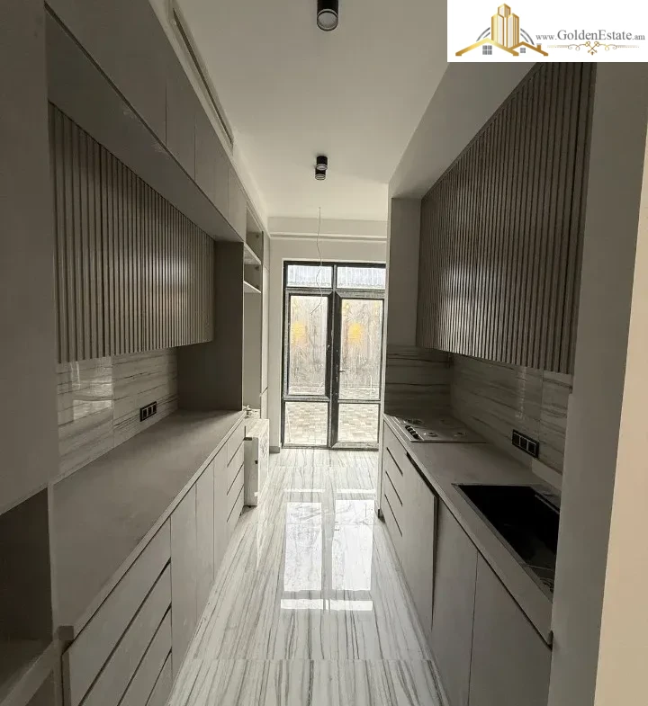 Երկու հարկանի քարե թաունհաուզ Բագրևանդի փողոցում Նոր Նորքում, 75 քմ, 250 քմ հողի վրա, 2 սանհանգույց